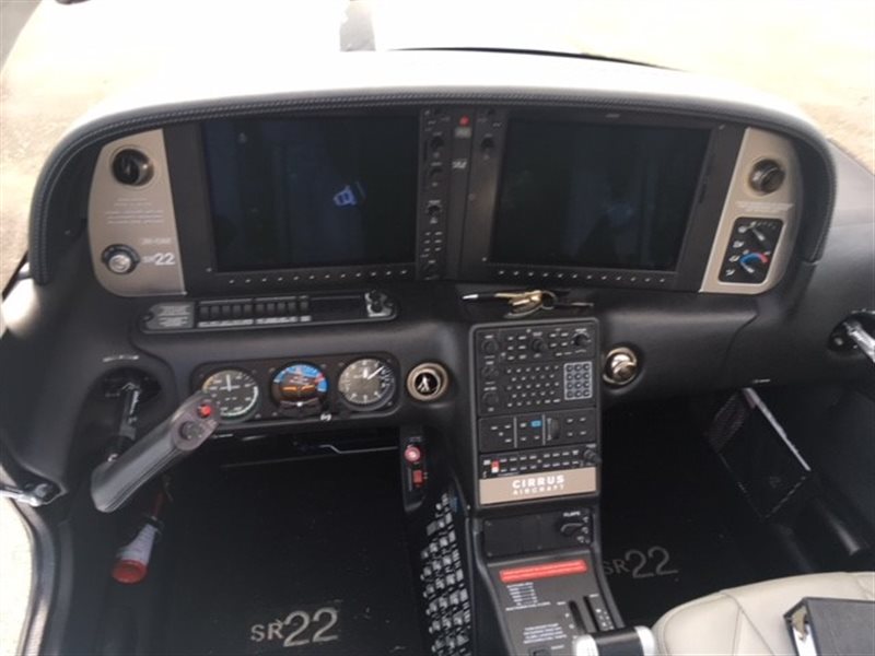 2014 Cirrus SR22 GTS Platinum