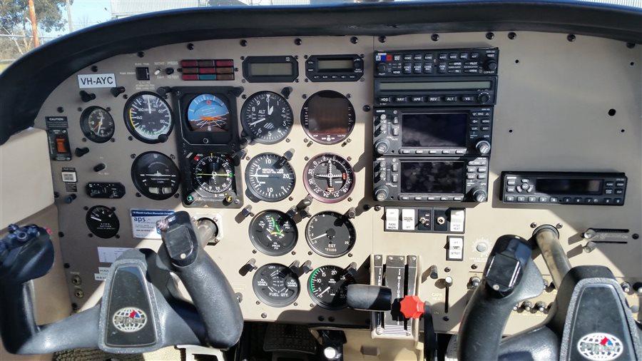 2000 Piper Archer III