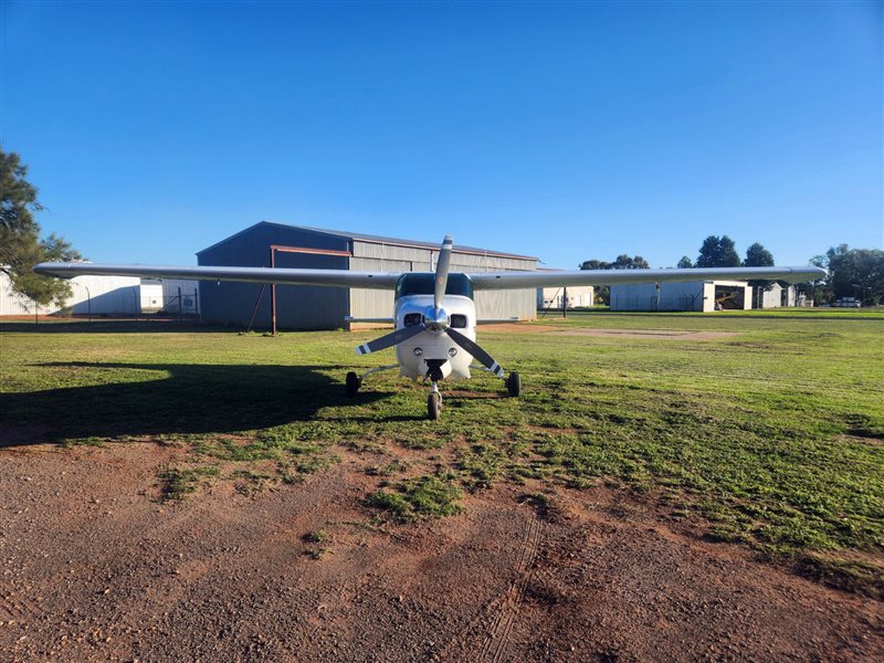 1973 Cessna 210 Aircraft