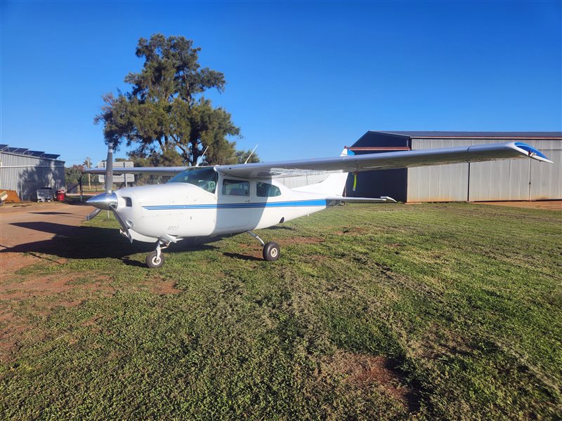 1973 Cessna 210 Aircraft