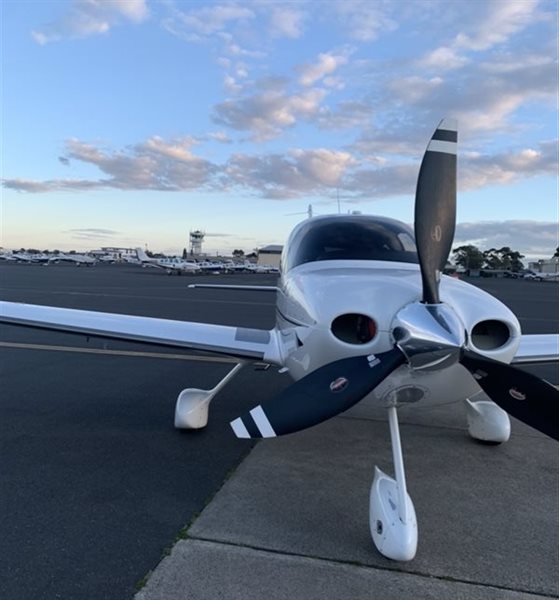 2010 Cirrus SR22 G3 GTS Perspective