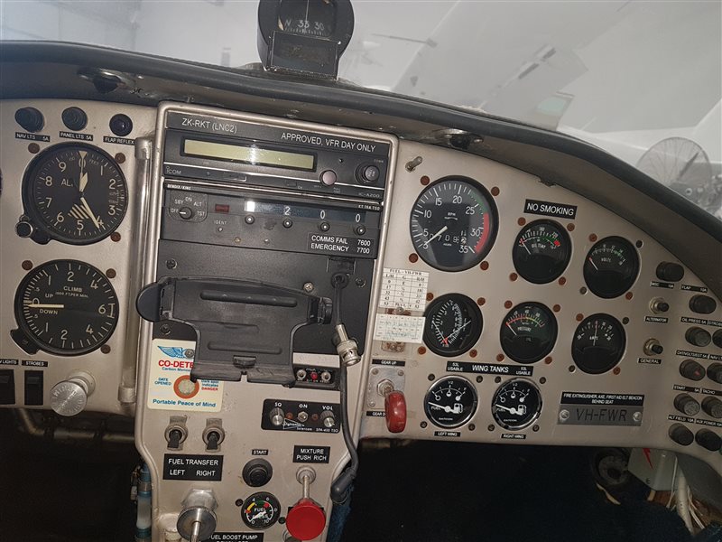 1999 Lancair 235