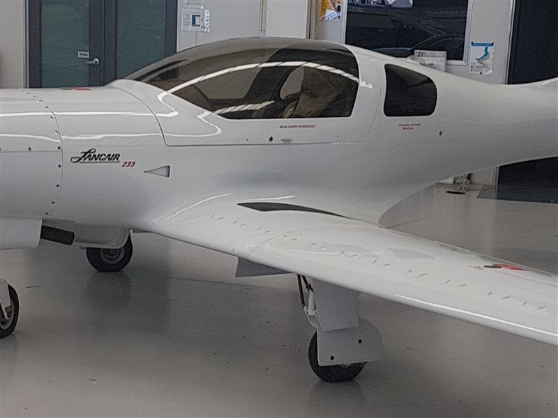 1999 Lancair 235