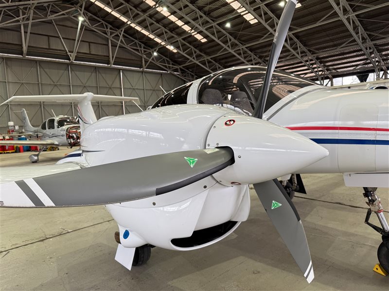2020 Diamond DA42 V1