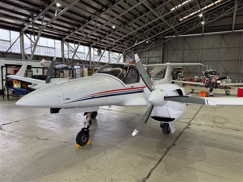 2020 Diamond DA42 V1