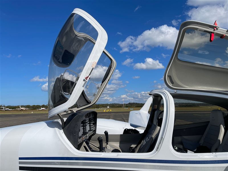 2015 Diamond DA42 V1