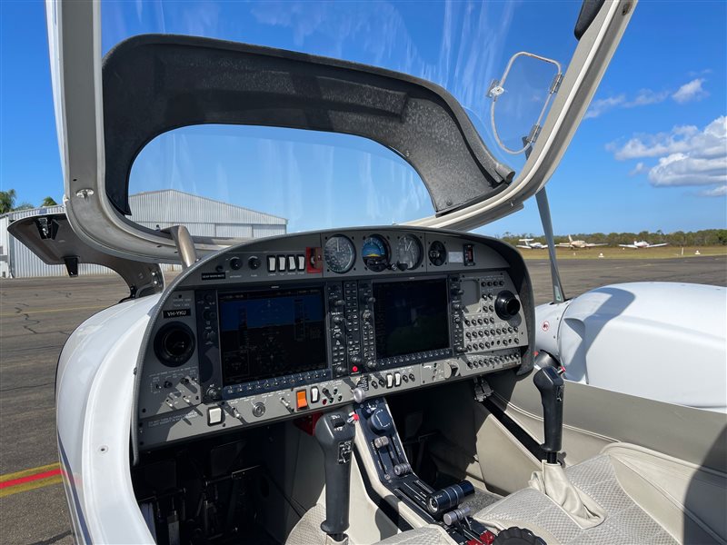 2015 Diamond DA42 V1