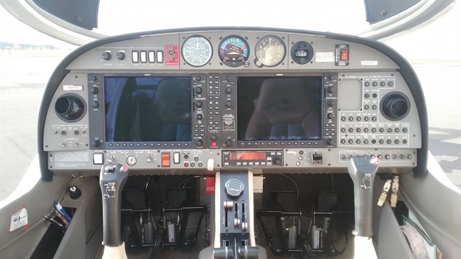 2022 Diamond DA42 Factory Refurbished