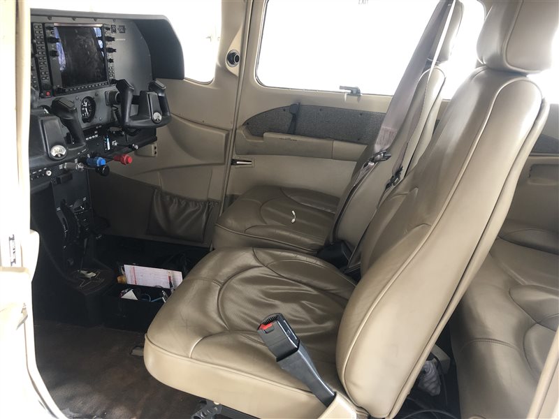 2004 Cessna 182 Aircraft