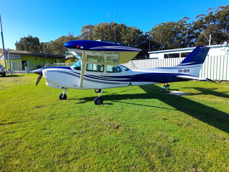 1981 Cessna 172RG Cutlass Aircraft