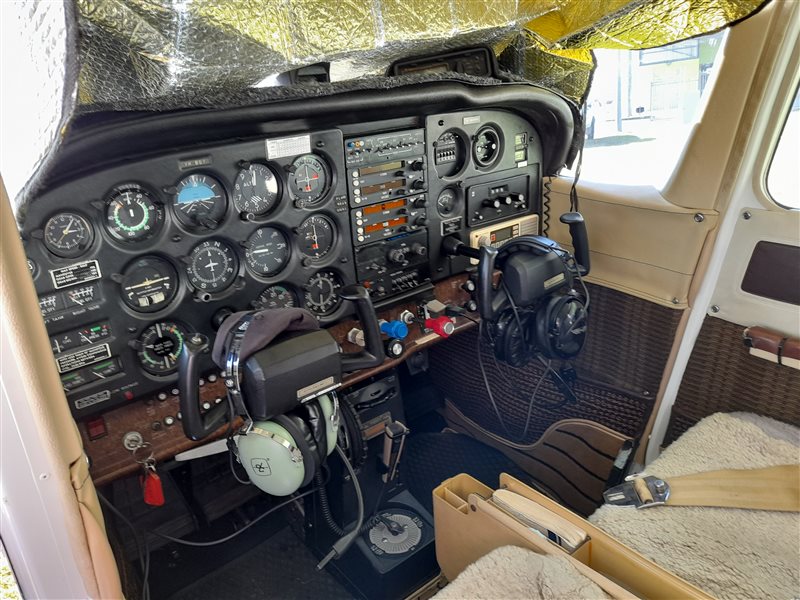 1981 Cessna 172RG Cutlass Aircraft