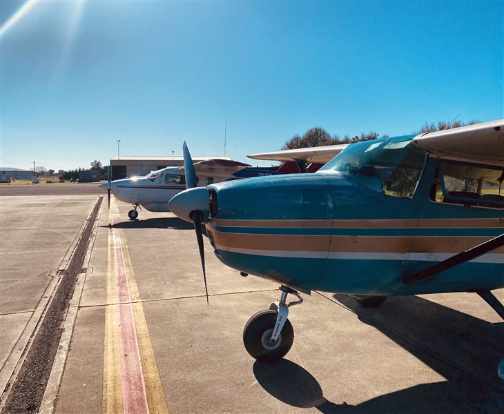 1960 Cessna 182 Skylane Aircraft