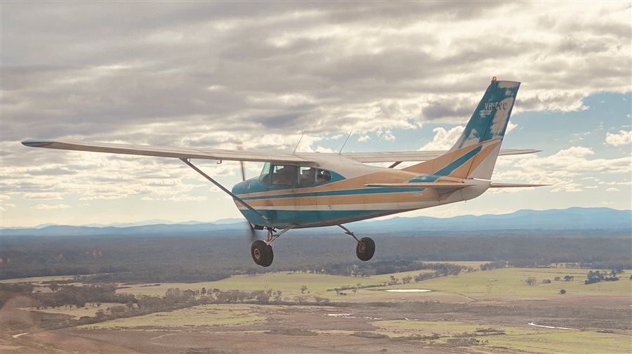 1960 Cessna 182 Skylane Aircraft