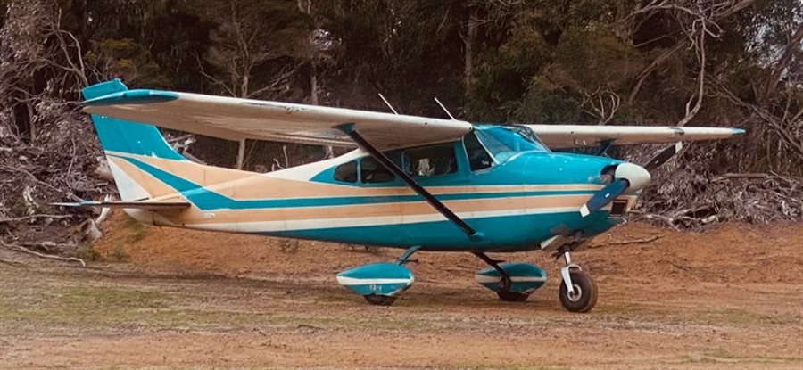 1960 Cessna 182 Skylane Aircraft