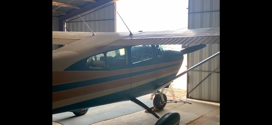 1960 Cessna 182 Skylane Aircraft