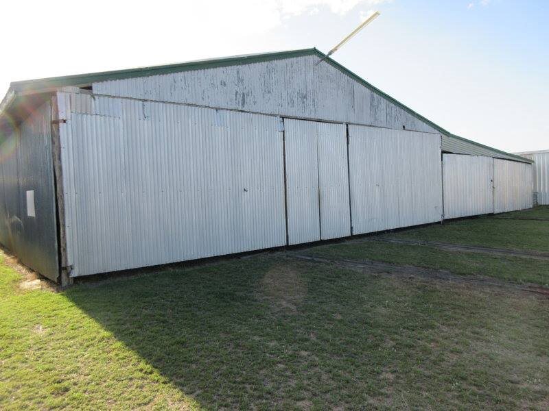 Hangars Hangar space for rent central QLD Aircraft Listing Plane