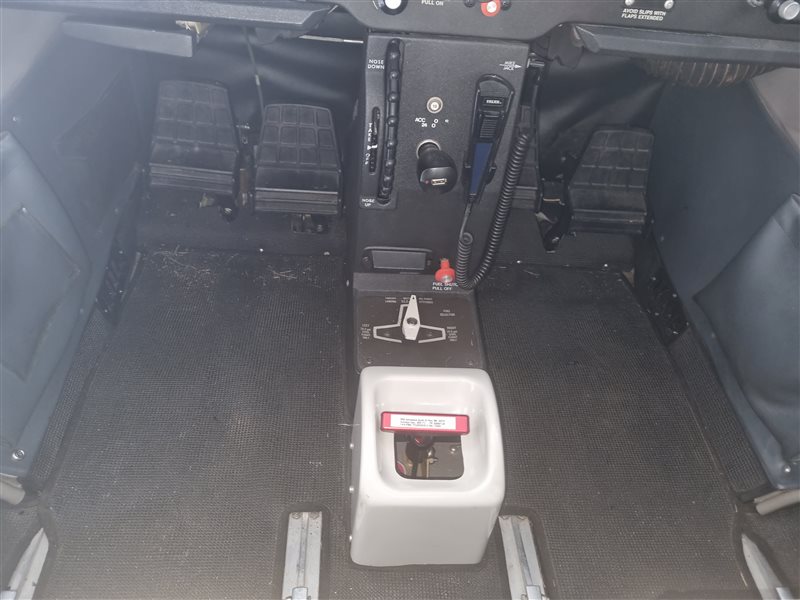 Floor mounted BRS handle