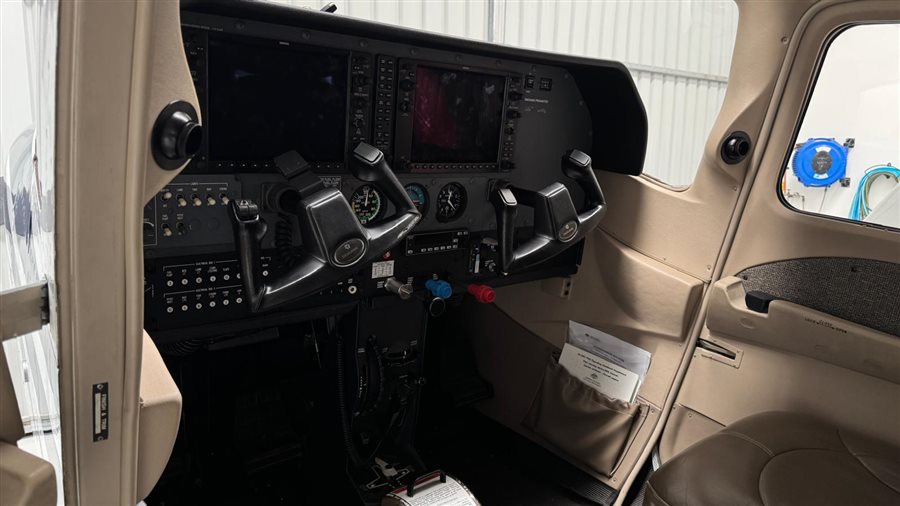 2006 Cessna 182 Skylane Aircraft