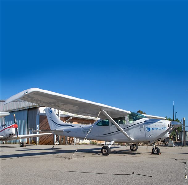 1986 Cessna 182 Skylane Aircraft