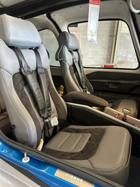 2024 Cirrus SR22 G7 GTS Platinum 