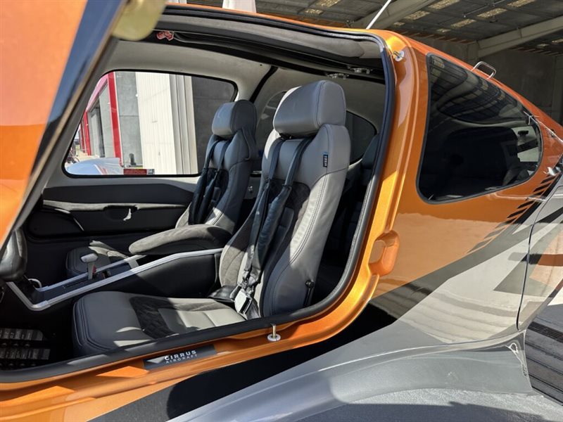 2024 Cirrus SR22 G7 GTS Carbon - FIKI