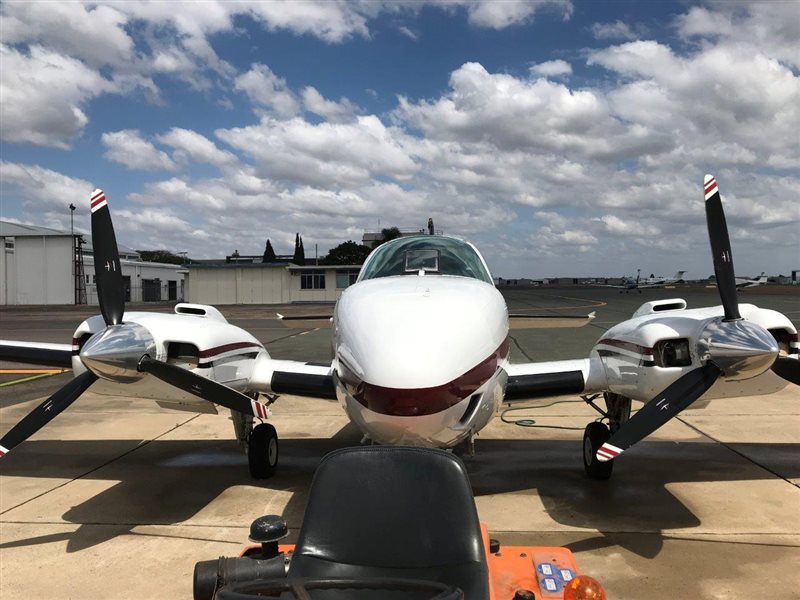 1998 Beechcraft Baron B58 Aircraft