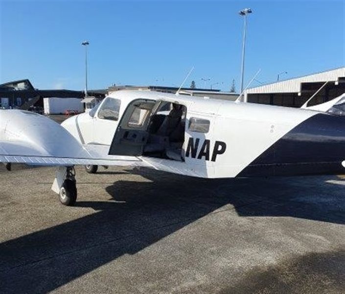 1999 Piper Seneca V Aircraft