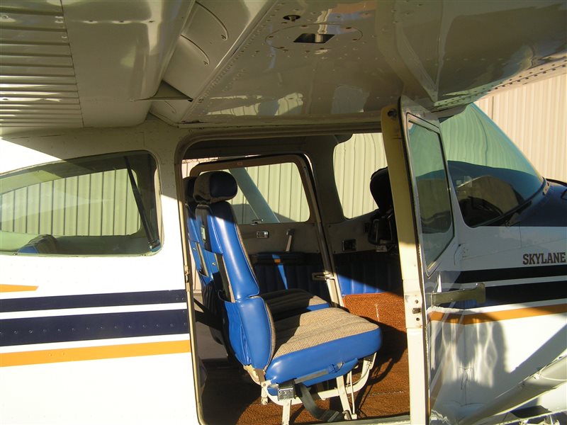 1982 Cessna 182 Skylane Aircraft