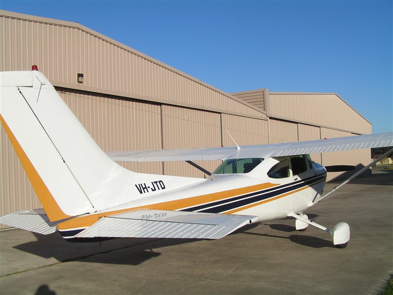 1982 Cessna 182 Skylane Aircraft