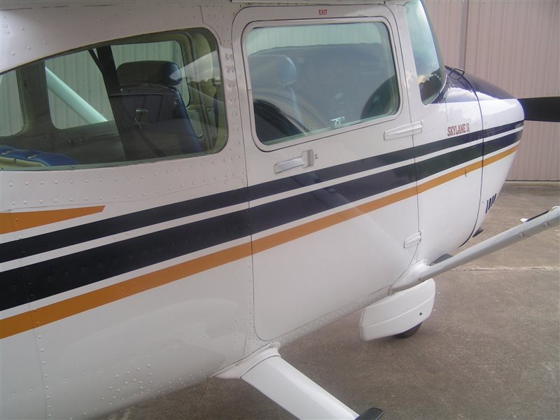 1982 Cessna 182 Skylane Aircraft