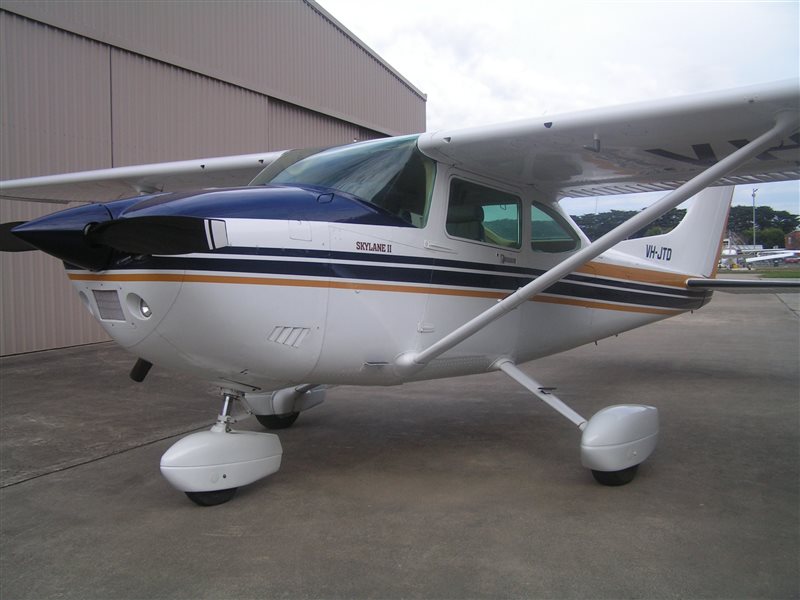 1982 Cessna 182 Skylane Aircraft