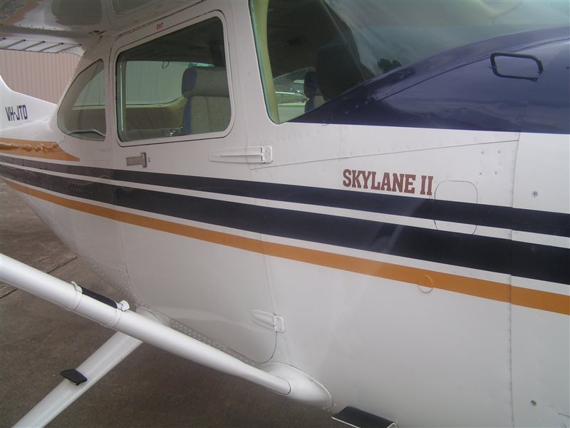 1982 Cessna 182 Skylane Aircraft