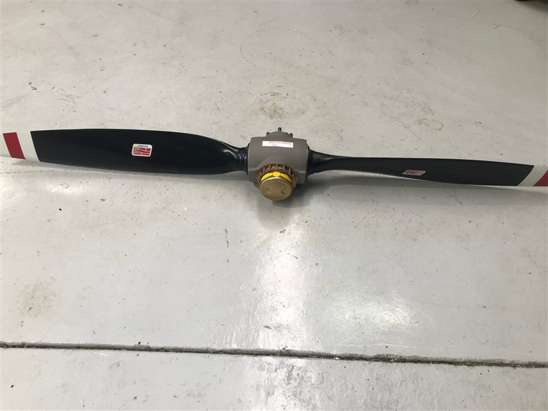 Propellers Serviceable - Cessna McCAULEY 2 BLADE 182 PROPELLER