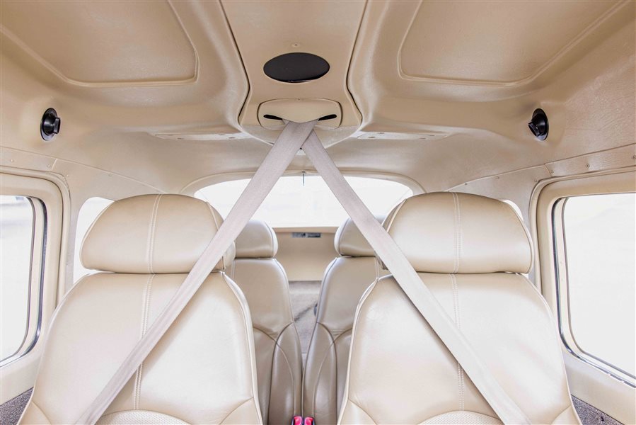 2005 Cessna 182 T