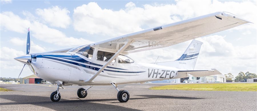 2005 Cessna 182 T