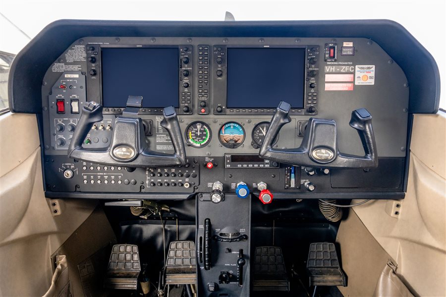 2005 Cessna 182 T