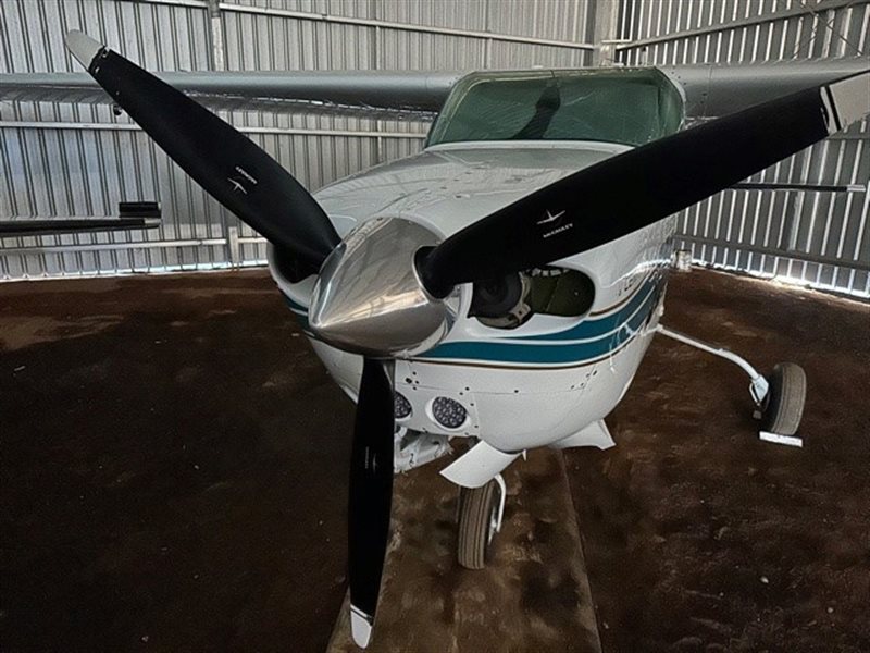 1986 Cessna 210 R