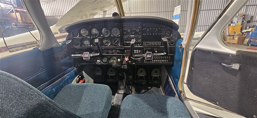 1974 Piper Warrior Aircraft