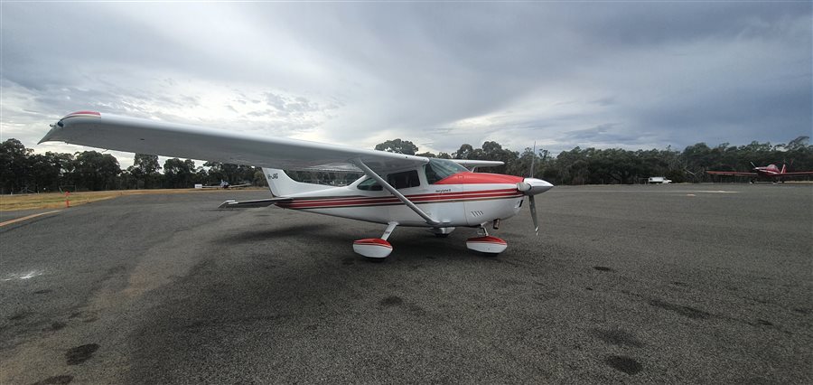 1982 Cessna 182 Skylane Aircraft