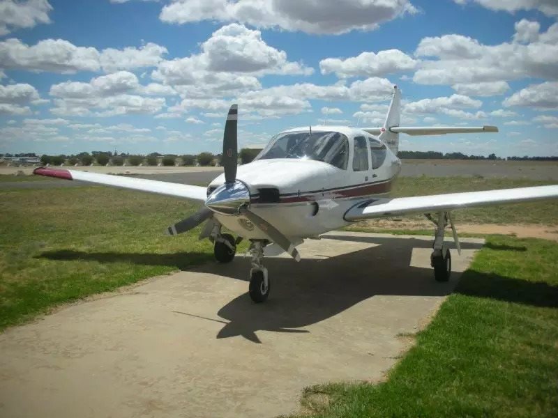 1976 Rockwell Commander 112B