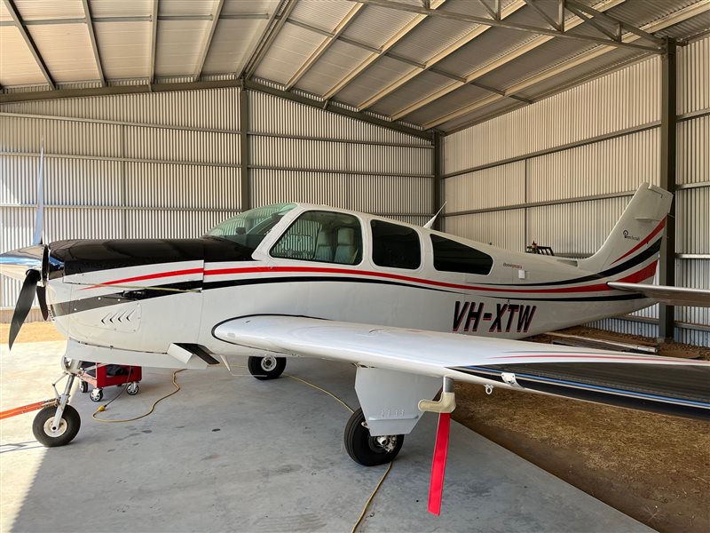 1990 Beechcraft Bonanza F33 Aircraft