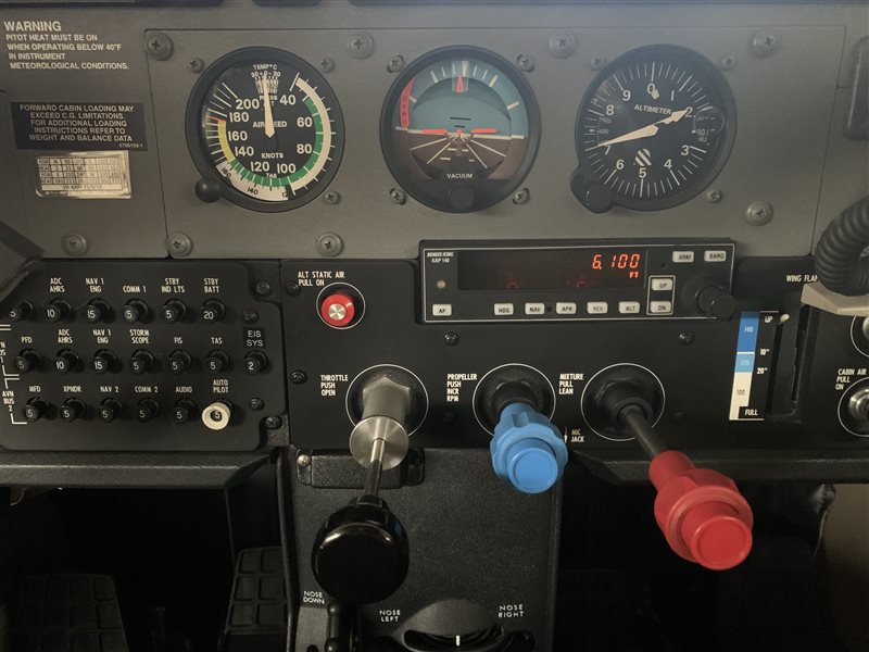 2006 Cessna 182 T