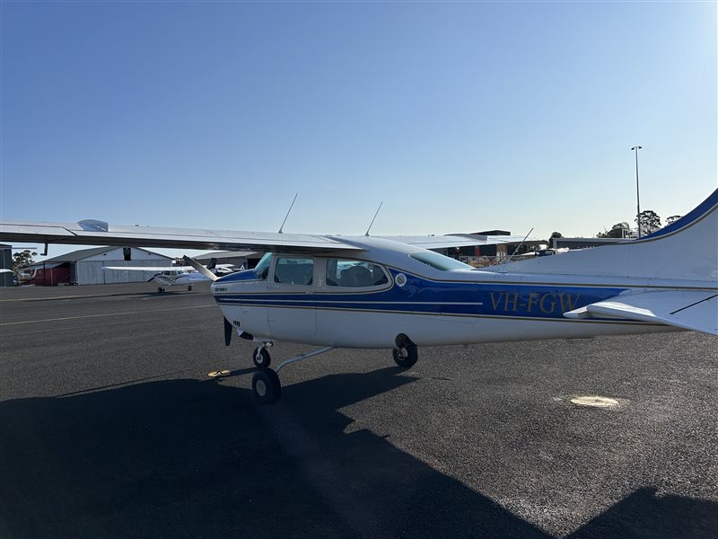 1977 Cessna T210 M