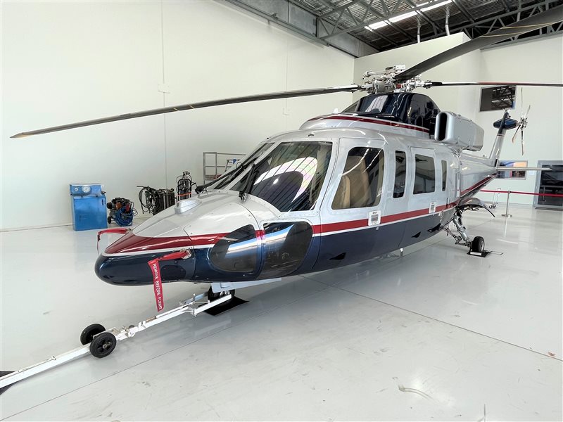 1986 Sikorsky S-76B Helicopter