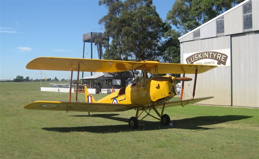 1941 De Havilland Tiger Moth Aircraft