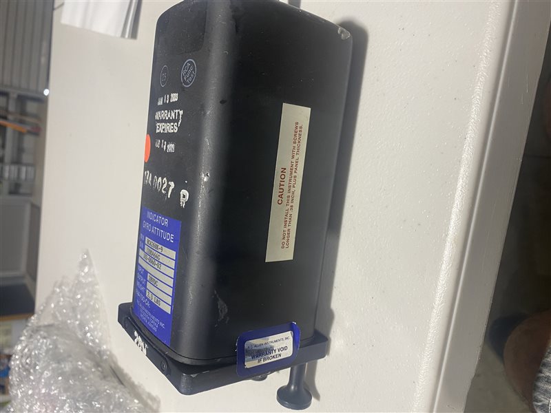 Avionics  - R C Allen 28volt electric AH