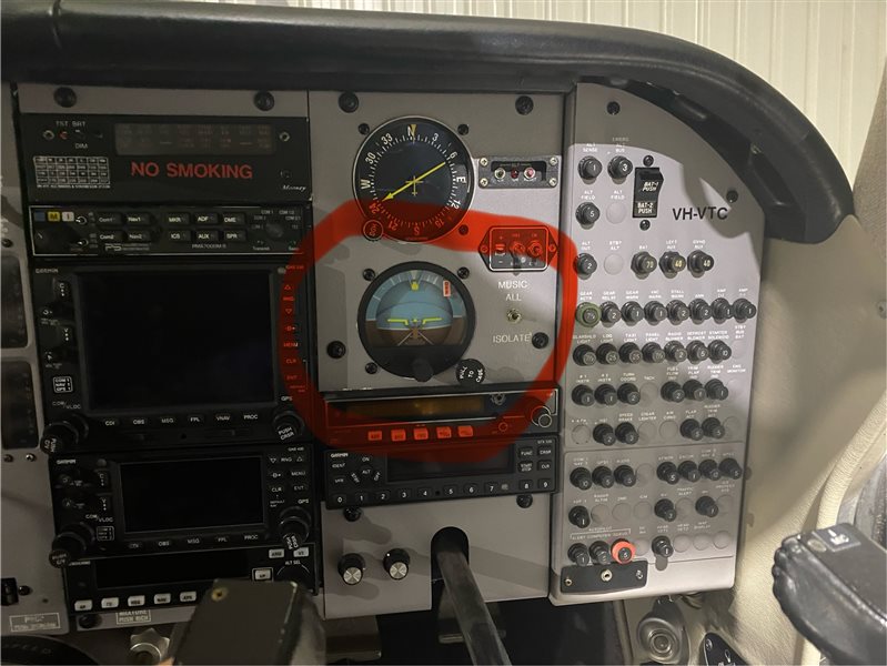 Avionics  - R C Allen 28volt electric AH