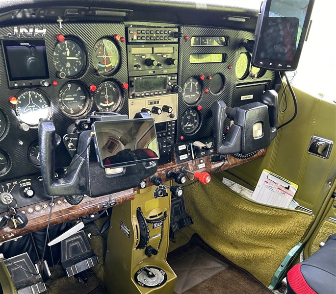 1977 Cessna 182 Skylane Aircraft