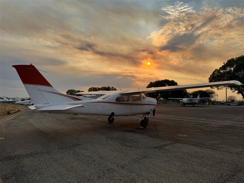 1976 Cessna 210L Centurion