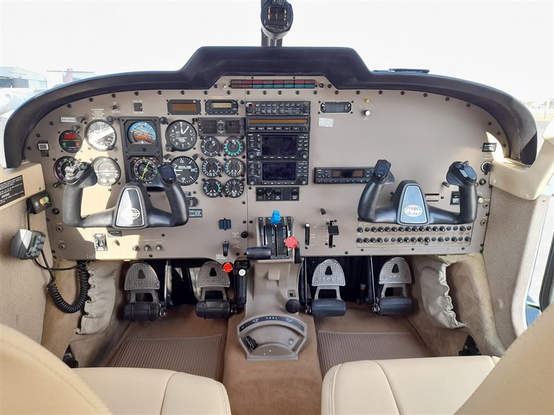 2000 Piper Saratoga II HP Aircraft